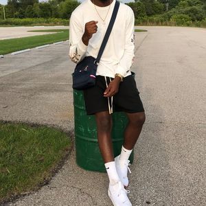 Meet your Posher, Tavarus